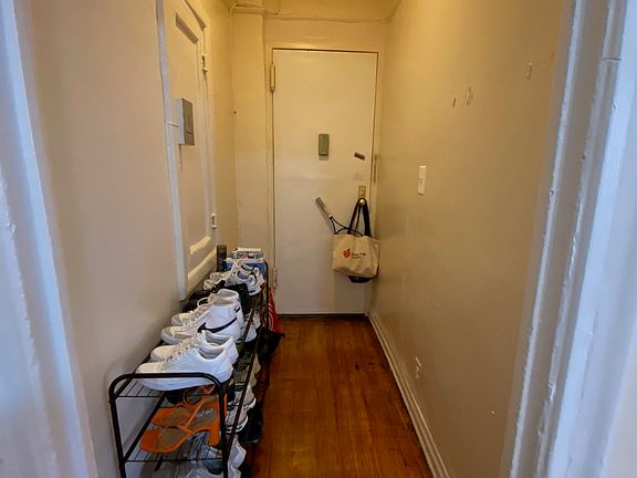5th image of 266 E 21st St #3X