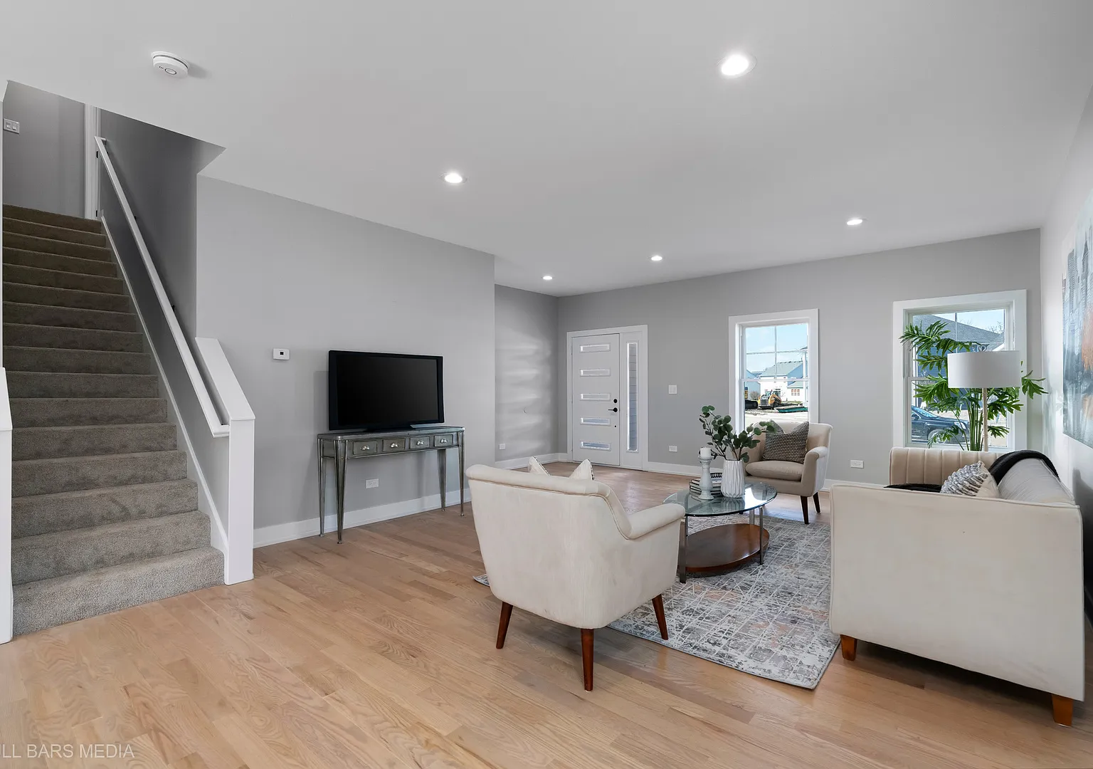 3 bed, 2096 sqft, $5,000 — Photo 3