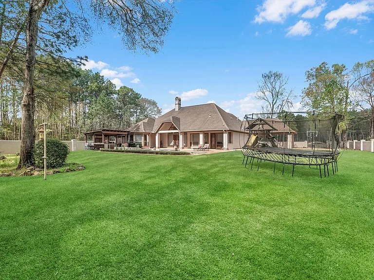 19652 Riverwalk Dr — Photo 40