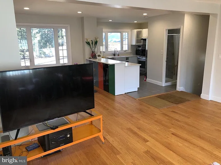 329 Browning Ln — Photo 10