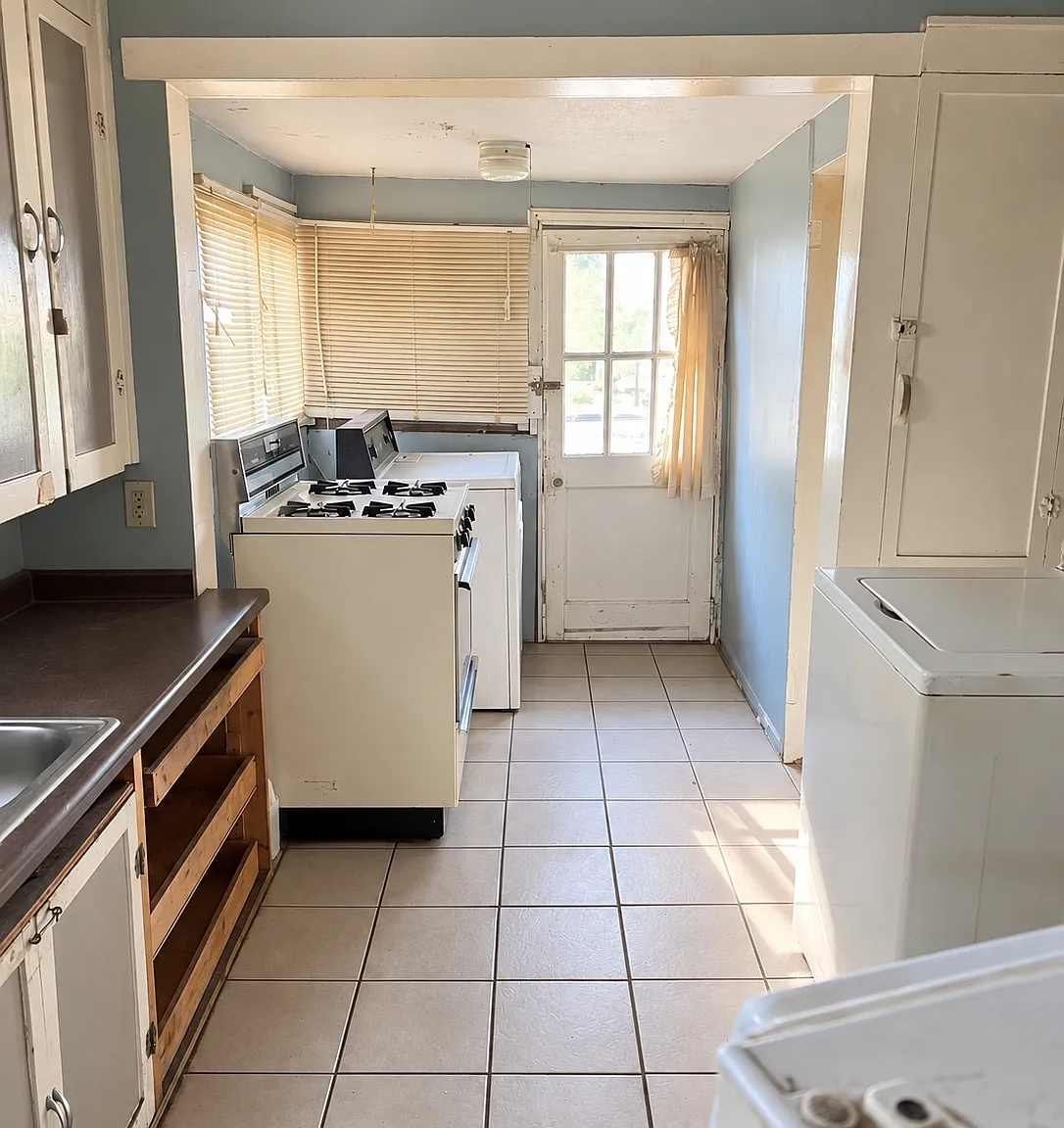 2 bed, 600 sqft, $700 — Photo 1