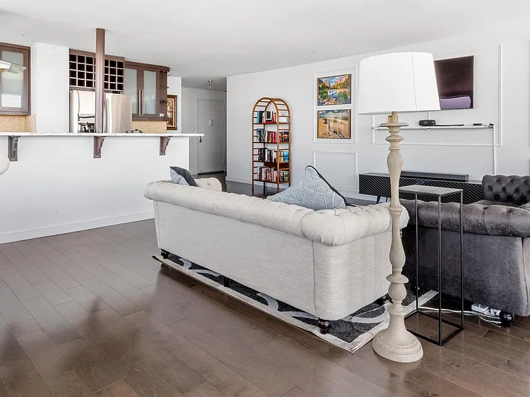 6050 Boulevard East #19C — Photo 10