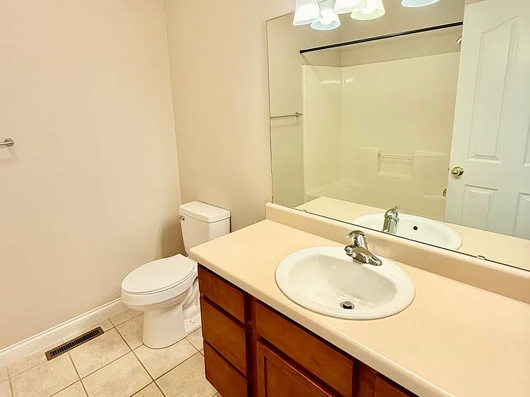1148 S Elmwood Ave — Photo 27