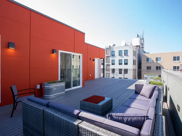 Welcome to Harborside Flats