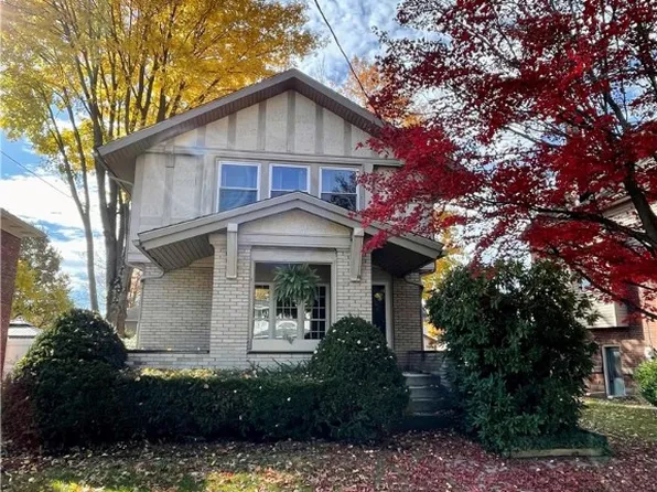 406 Woodland Ave, Grove City, PA 16127