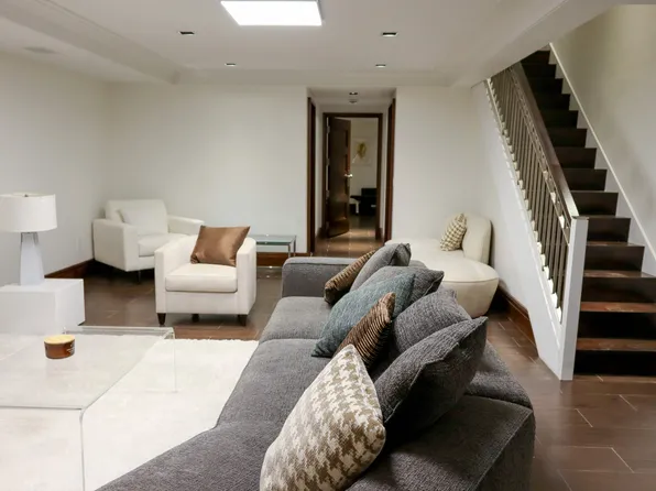 46 East 66th Street image 42 of 44