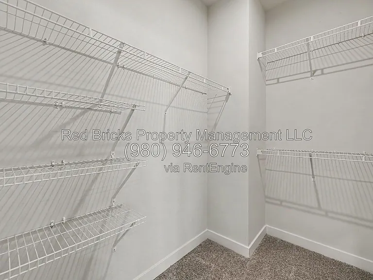 9342 Mallard Mills Dr — Photo 17