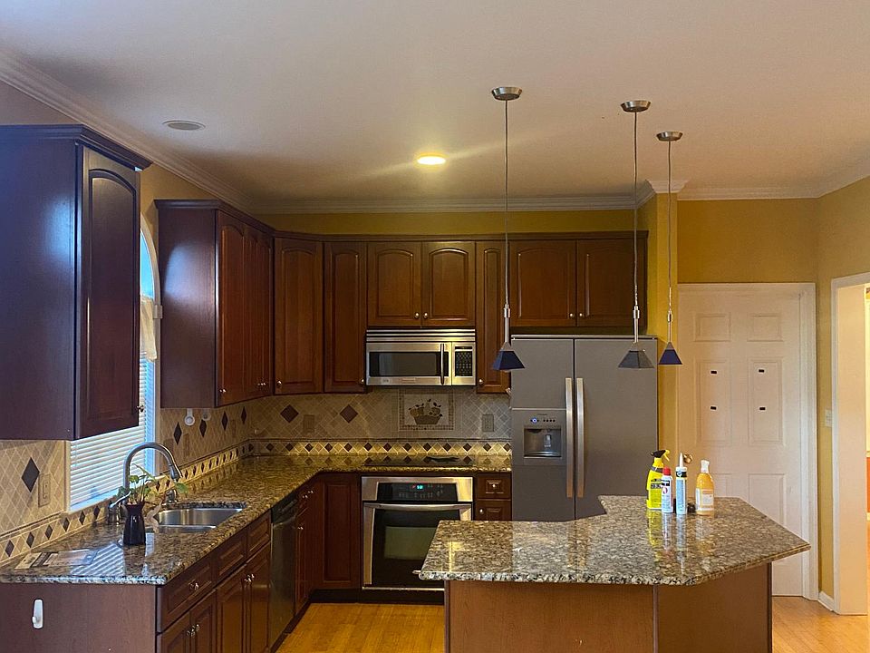 1st image of 1825 Merlot Dr