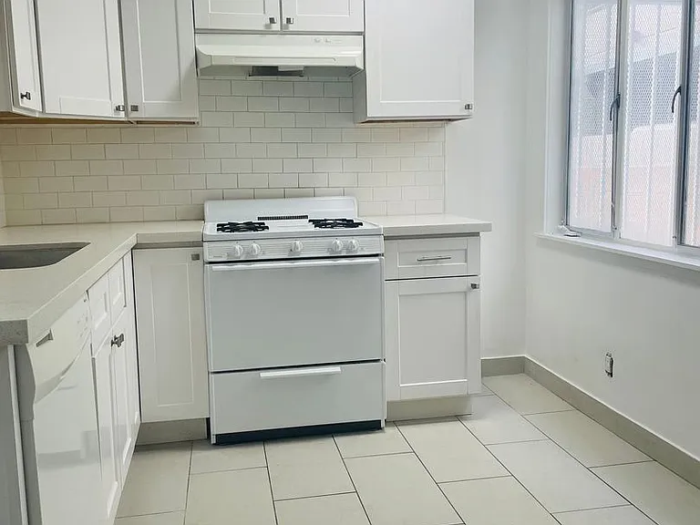 Luxury Living At An Affordable Price — Photo 7