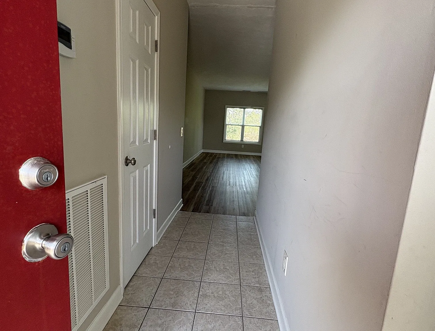 2 bed, 1400 sqft, $1,500 — Photo 2