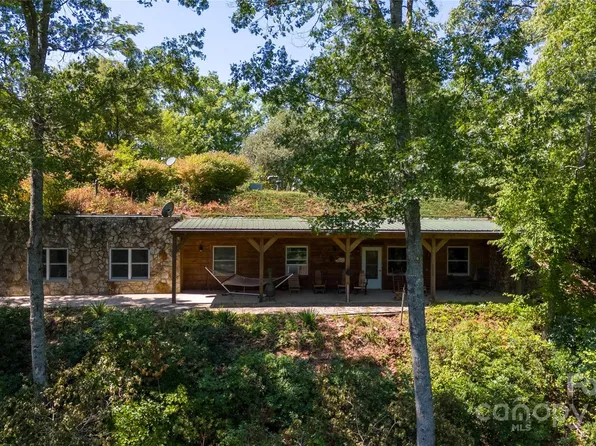 232 Franklin Crest Rd, Spruce Pine, NC 28777