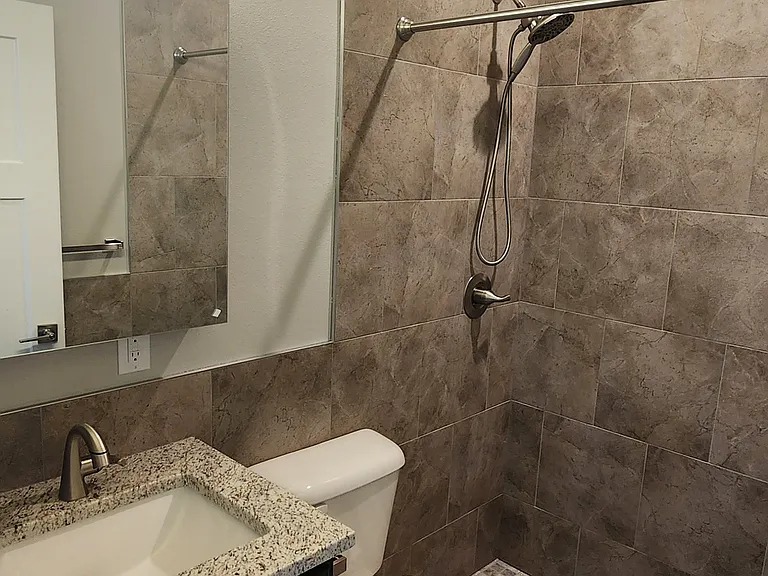 722 S Griffith Ave #A — Photo 14