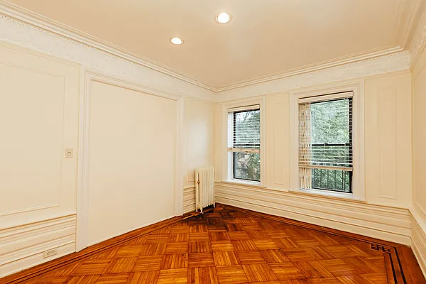 Rented by Nooklyn NYC LLC | media 21