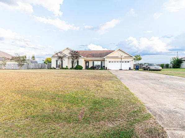 2021 Holland Rd, Newton, AL 36352