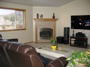 961 Eastridge Dr, Hailey, ID 83333