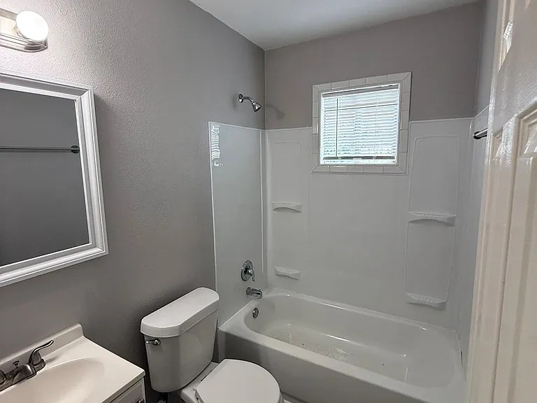 4315 Chapman St — Photo 10