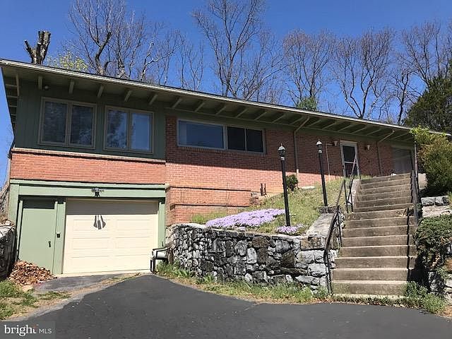 2nd image of 1357 Senseny Rd