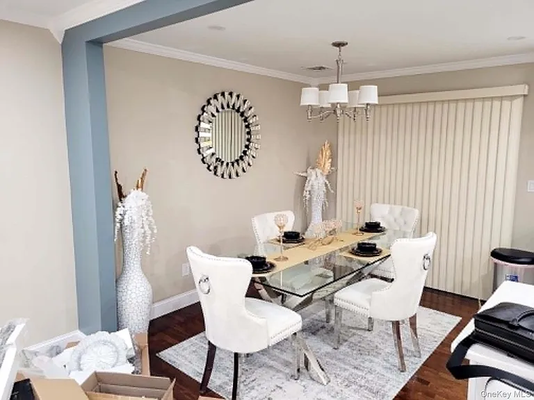 119 Spray St — Photo 3