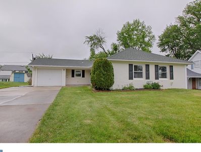 63 Petunia Ln, Willingboro, NJ, 08046