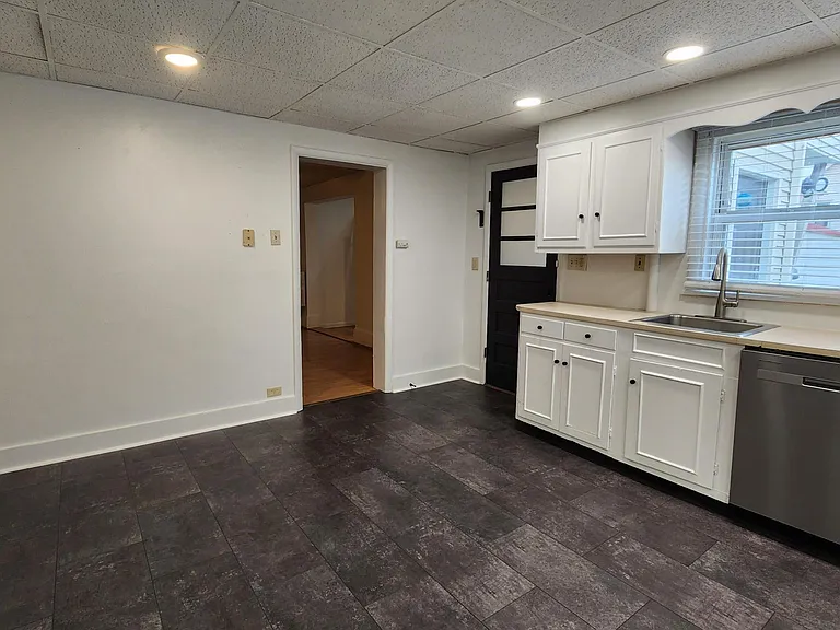 540 W 3rd St #B — Photo 3
