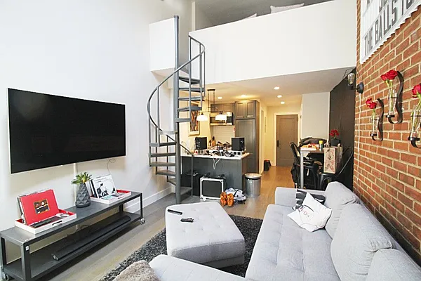 Rented by Bold New York | media 13