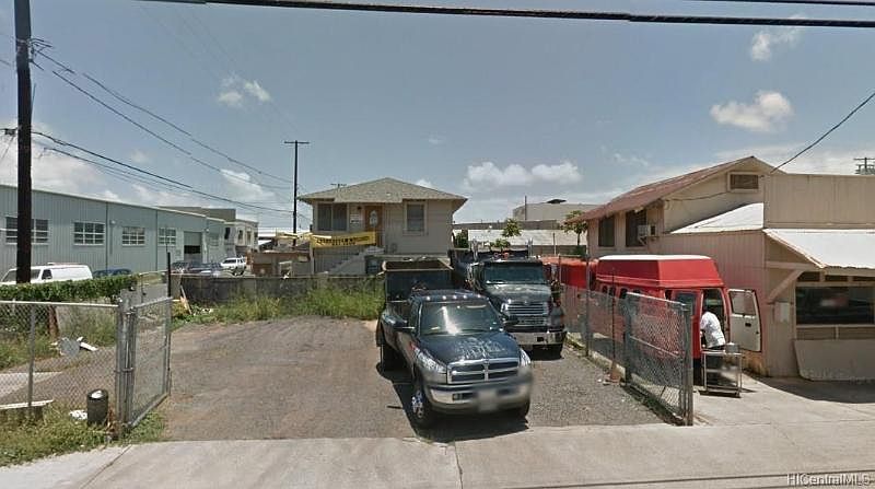 1st image of 143 Mokauea St