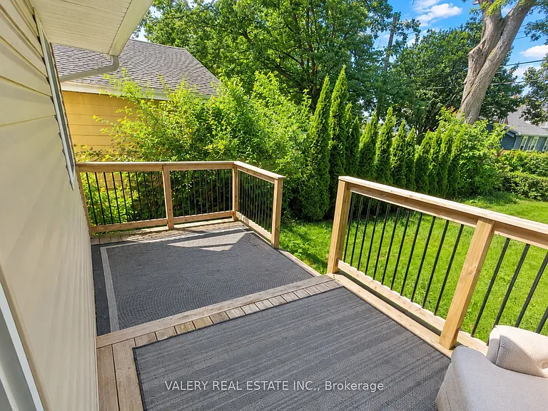 1815 Francois Rd — Photo 3