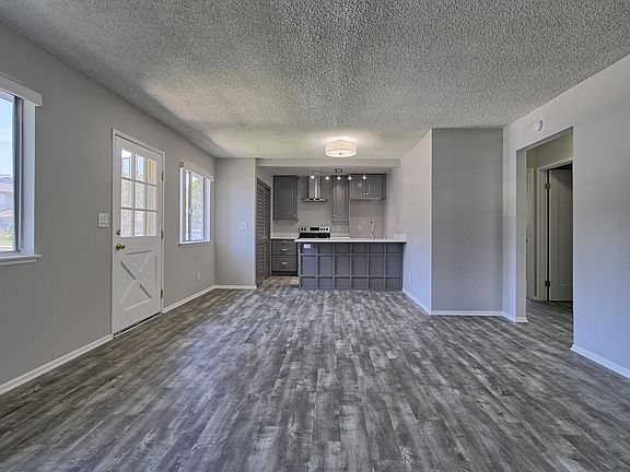 5th image of 2584 N Anchor Ave