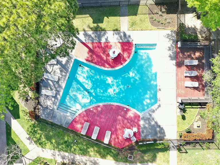 Cypresswood Crossing Apartments — Photo 11