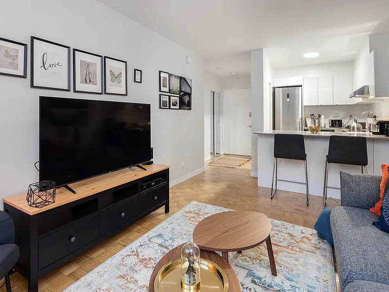 1260 Harwood St — Photo 37