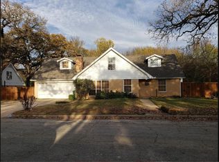 405 Phillips Ct, Arlington, TX 76010