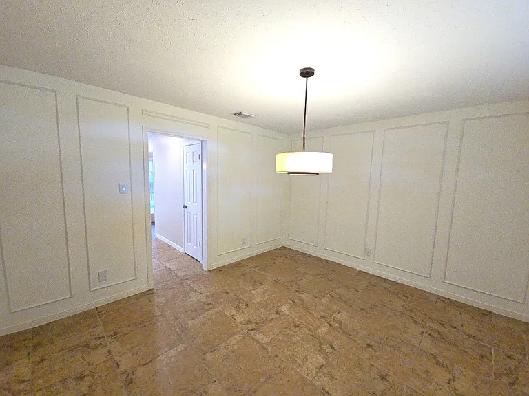 2502 Fairwind Dr — Photo 21