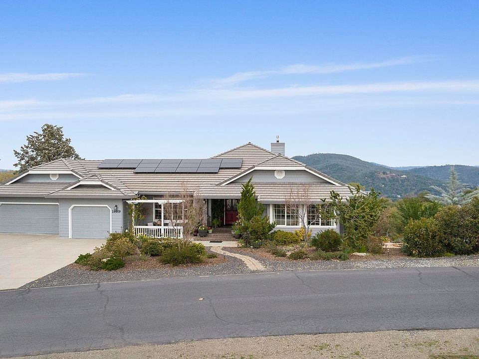 1st image of 19919 Villa Dr