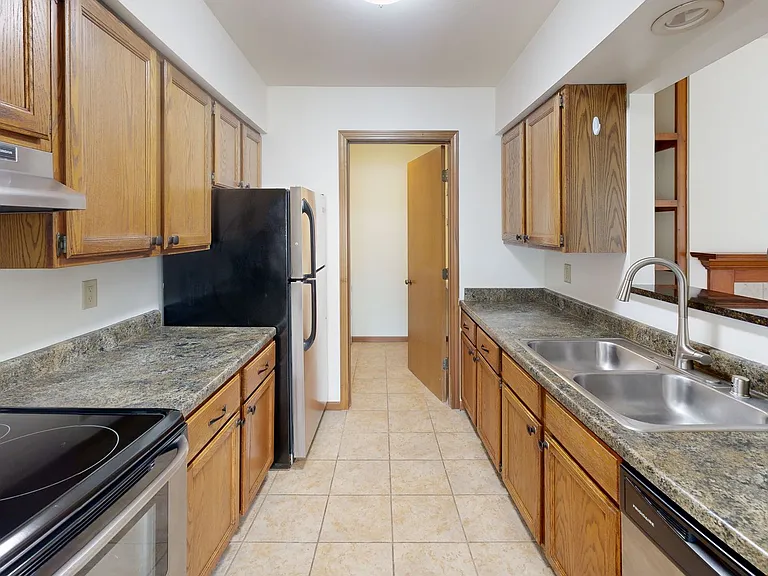 High Point Commons Apartments — Photo 103