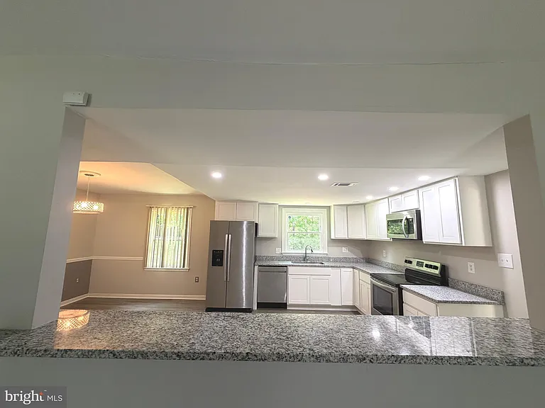 2063 Red Spruce Ct — Photo 4