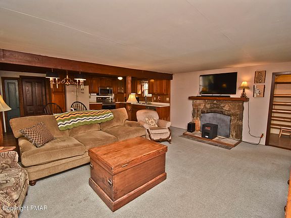 3rd image of 316 Goldfinch Pl
