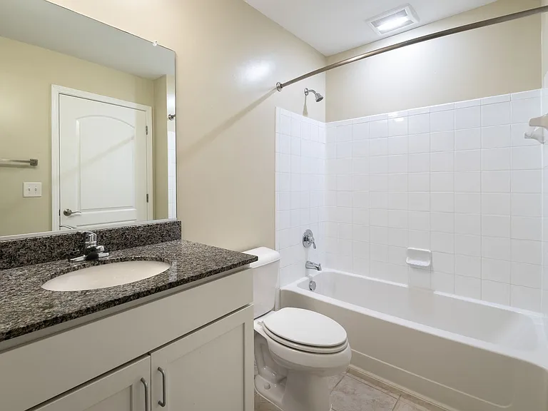1810 Candlewood Ct #102 — Photo 21