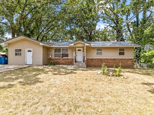 205 Oak Ridge Drive, Seneca, MO 64865