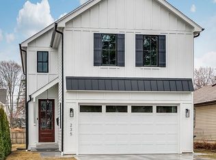 235 Neva Ave, Glenview, IL 60025