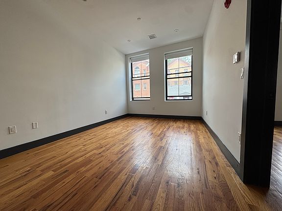 5th image of 568-572 Communipaw Ave #105