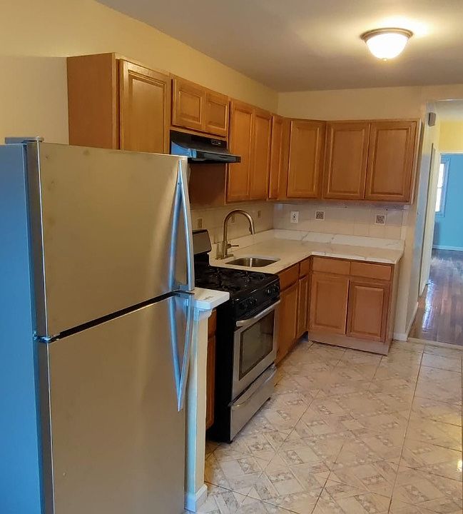 1st image of 10220 Avenue J