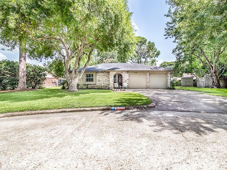 1st image of 5702 Leggett Ln