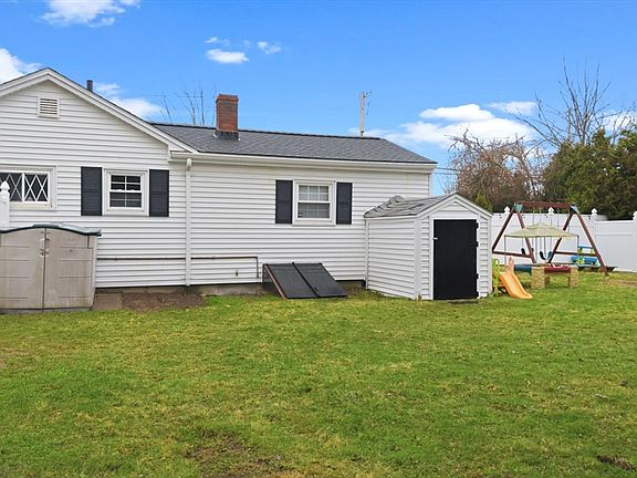 4th image of 953 Phillips Rd