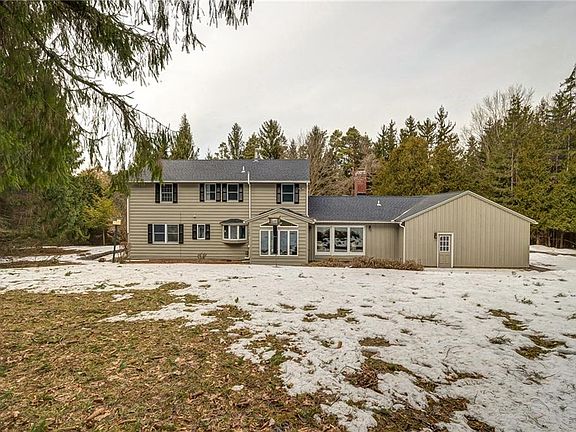 4th image of 4885 Tanglewood Ln