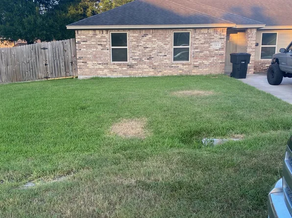 320 Gage Ave #1, Nederland, TX 77627