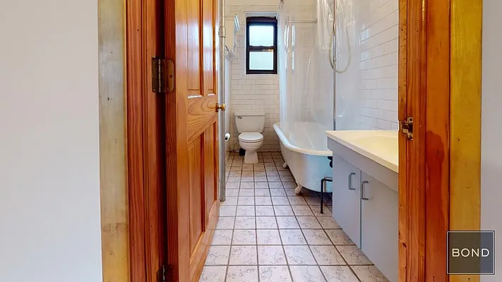 Rented by Bond New York | media 15