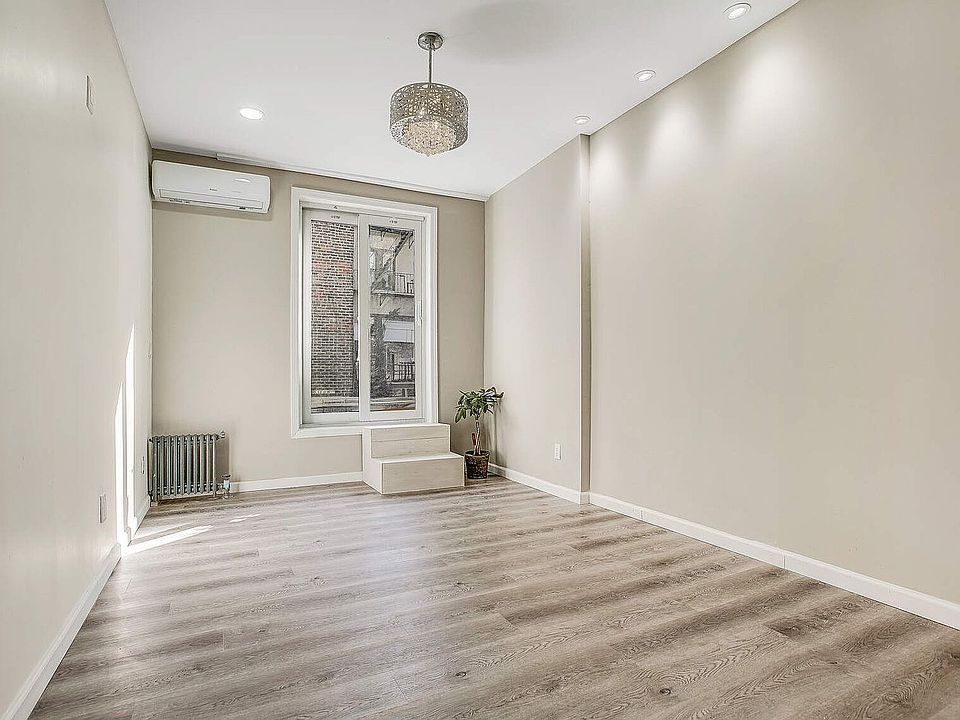 1st image of 638 Carroll St #1