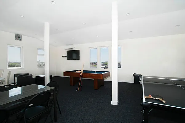 Rented by Level Group | media 33