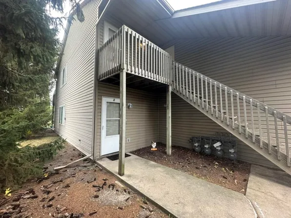 5179 Zenith Pkwy, Machesney Park, IL 61115