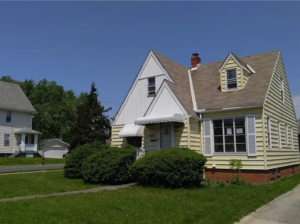 11303 McCracken Rd, Garfield Heights, OH 44125